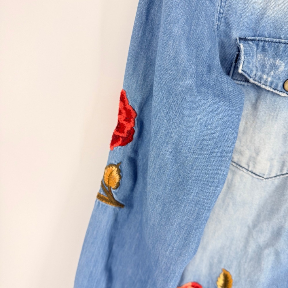 Driftwood Olivia Embroidered Denim Western Shirt LRG Floral Butterfly Pearl Snap - Picture 5 of 12